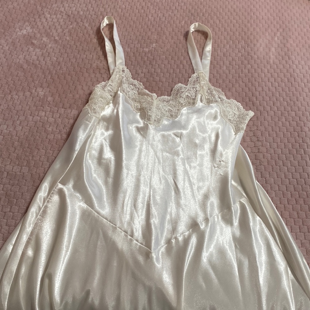 Vintage women’s silk night gown